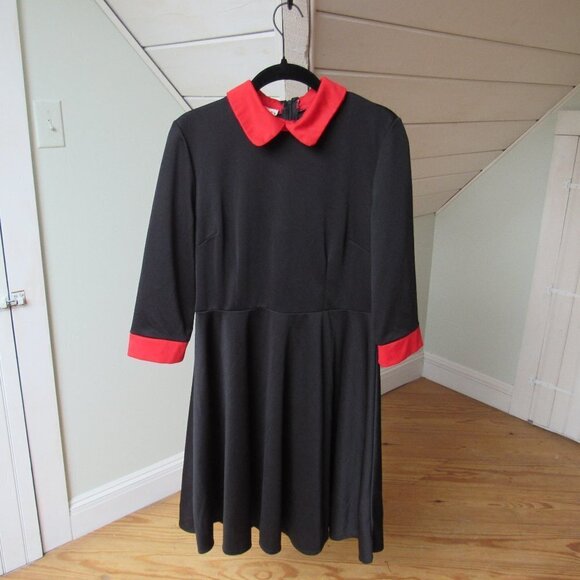 Dresses & Skirts - Korean brand black dress with red collar XL
